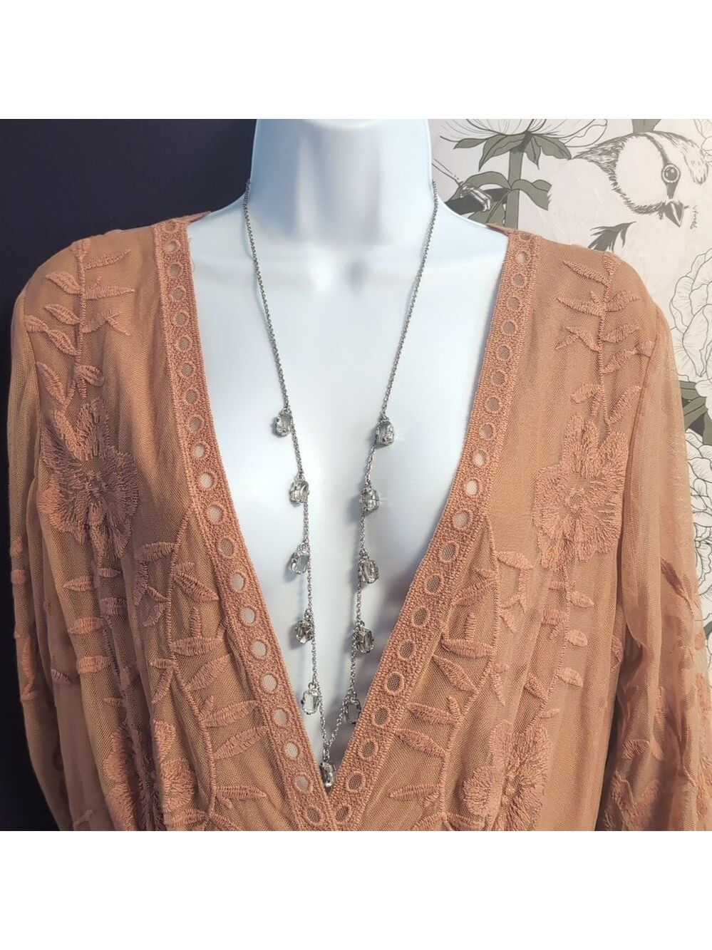 Ann Taylor Crystal Drop Necklace - Picture 3 of 9